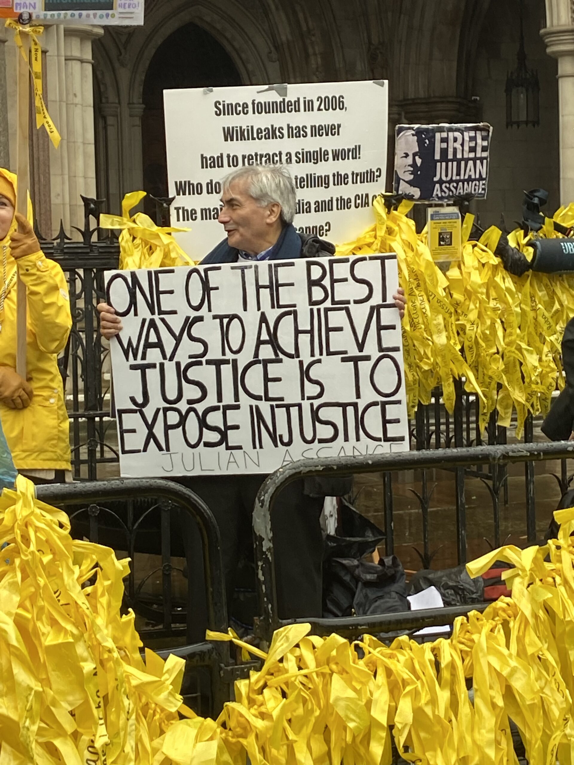 Manifestation de soutien a Julian Assange à Londres